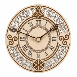 Horloge Celtique en Bois Gravée – Décoration Murale Bretonne | Les Gravures de l'Avenr